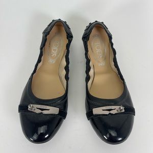 TOD’S leather ballet flat